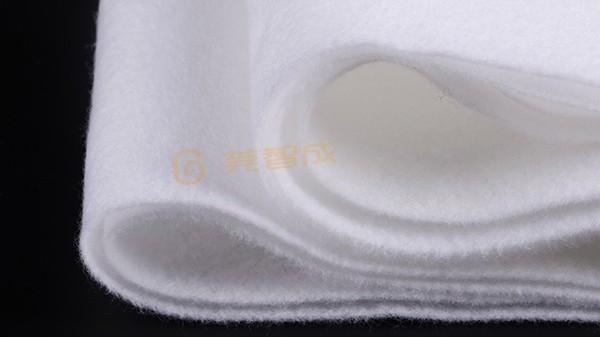 8年專業生產硅膠口罩原材料