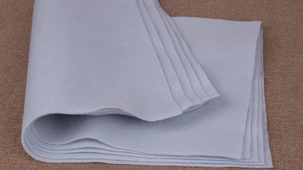 隔熱針刺無紡布設(shè)備有哪些？