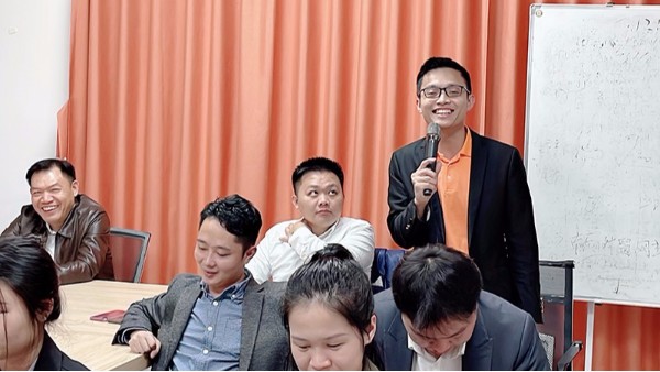 讀書(shū)照亮前路-智成纖維第214期讀書(shū)會(huì)