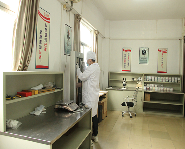 針刺無(wú)紡布生產(chǎn)廠家實(shí)驗(yàn)室