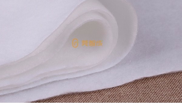 針刺無紡布工廠產品的優勢在哪里呢？